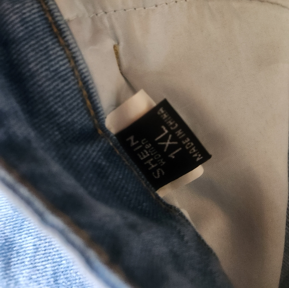 2 pairs of jeans shorts size 1X new without tags never worn.